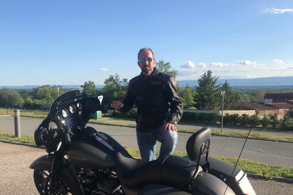 2021-christophe-bonhomme-street-glide256b736b-065c-d581-5366-5d2380b3f0c7870EC008-40F2-0579-5510-8B4A0BDB4FEB.jpg